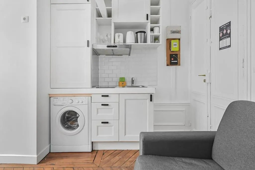 Chez Paulette - Paris 16 - Proche Tour Eiffel Apartman 0*,  Franciaország